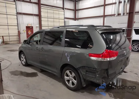 2012 Toyota Sienna Le V6 8 Passenger из США, поврежденный, VIN 5TDKK3DCXCS188357